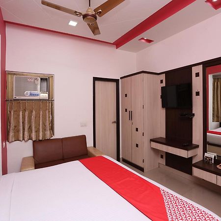 Oyo 10970 Hotel Krishna Palace Gorakhpur Exterior photo