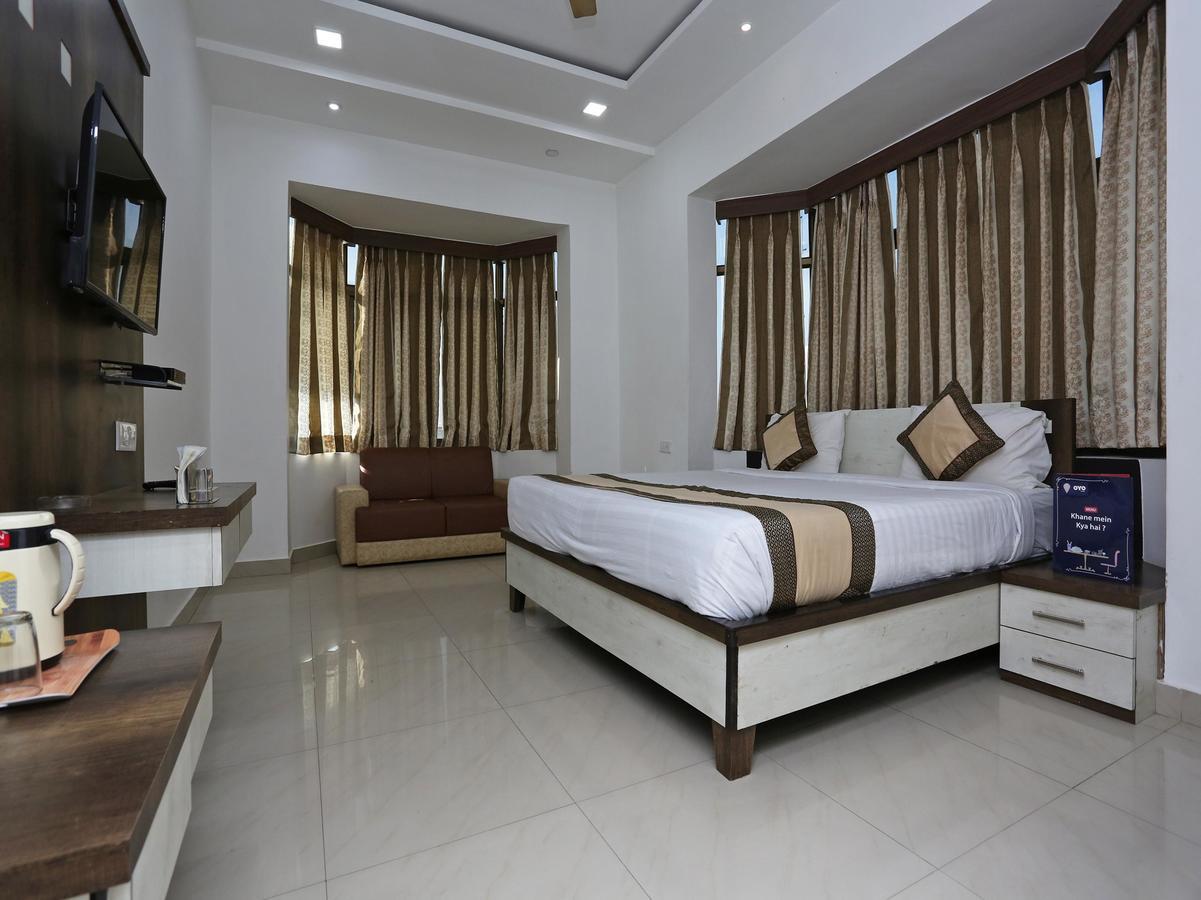 Oyo 10970 Hotel Krishna Palace Gorakhpur Exterior photo