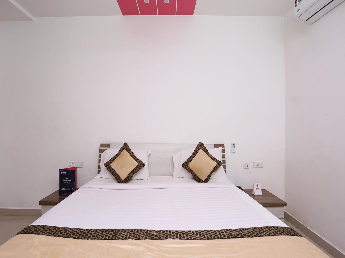 Oyo 10970 Hotel Krishna Palace Gorakhpur Exterior photo